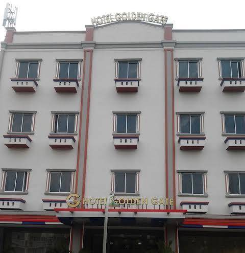 Airy golden gate batam