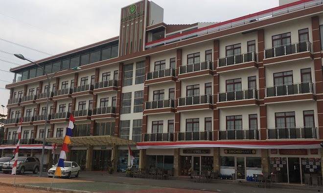 Green rose hotel