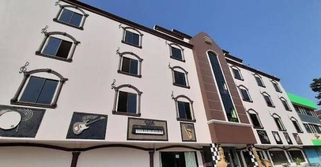 The music hotel