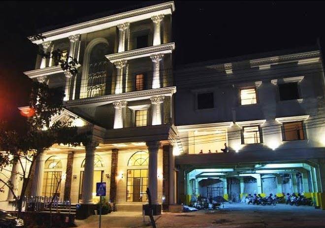 Santika jaya hotelsia