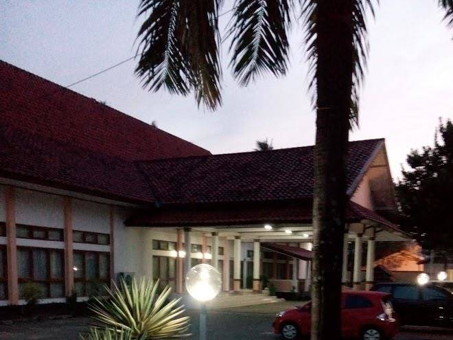 Hotel ratu rajawali