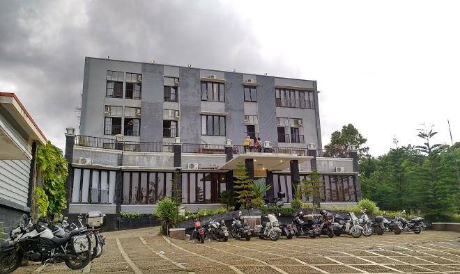 Grand Mulia Hotel Sorowako Image