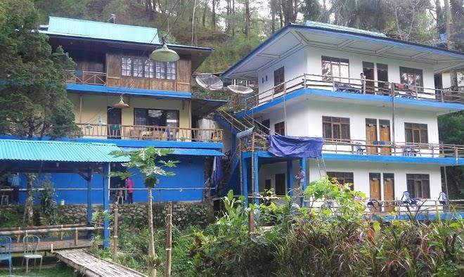 Lembah biru lagoon