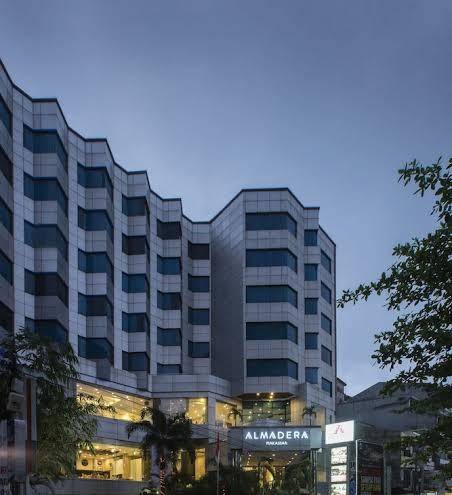 Almadera makassar