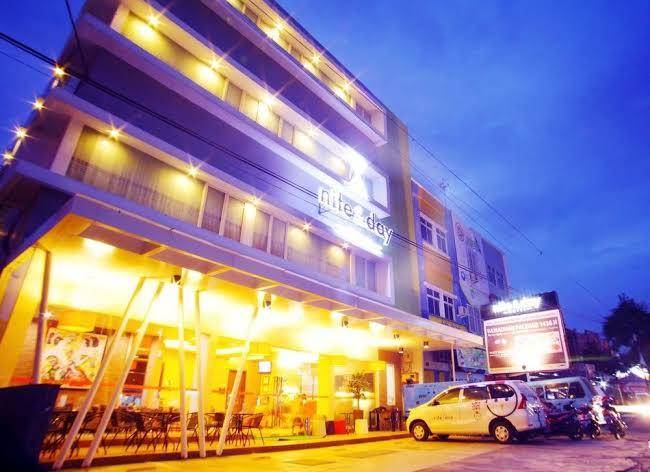 Avira hotel