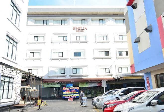 Emilia hotel by amazing palembang