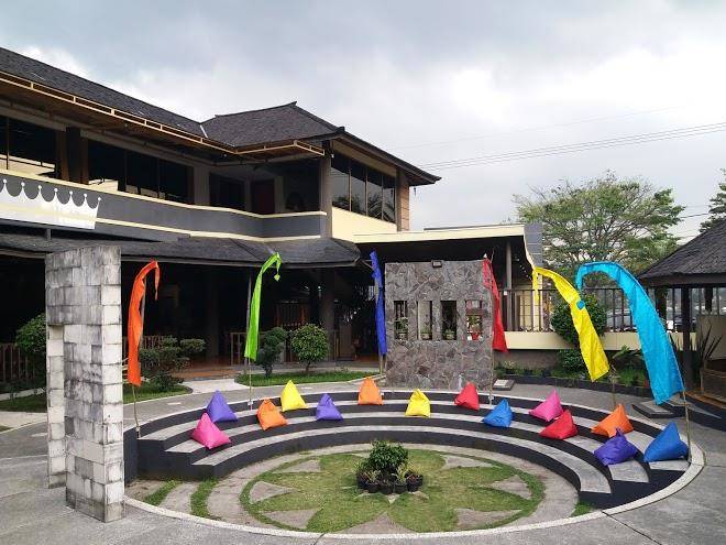 Saung balibu hotel