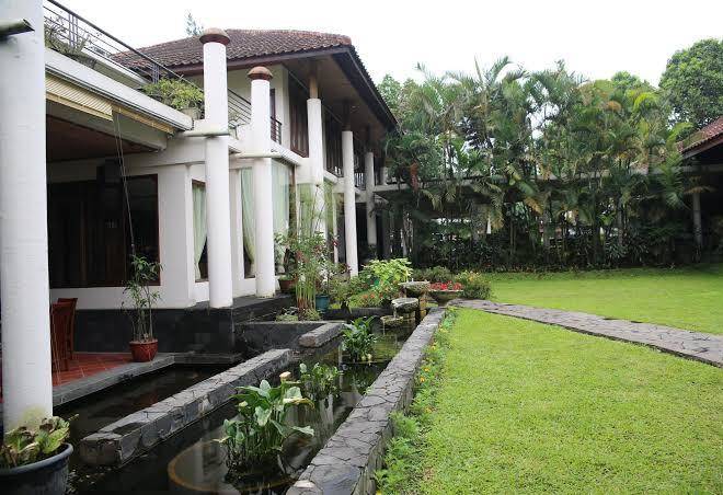 The La Oma Cafe & Hotel Image