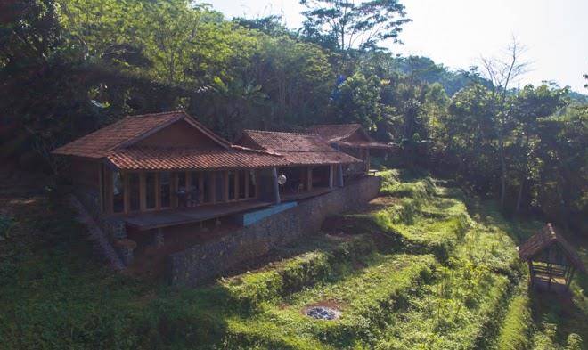 Rumah lereng bandung