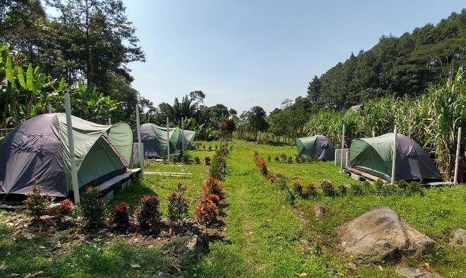 Curug nangka green glamping