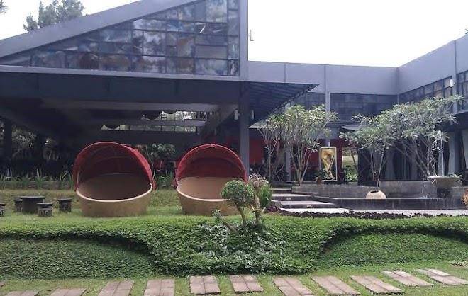 Hotel Taman Piknik Ciloto Image