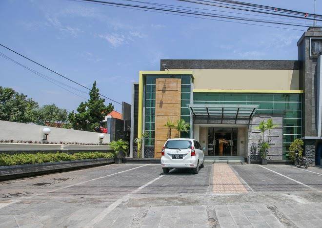 Airy alun alun kejaksaan siliwangi 108 cirebon