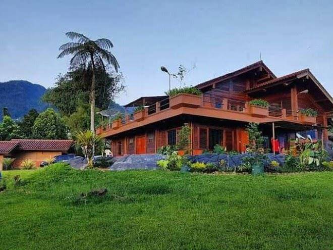 Hotel & resto grand pangestu