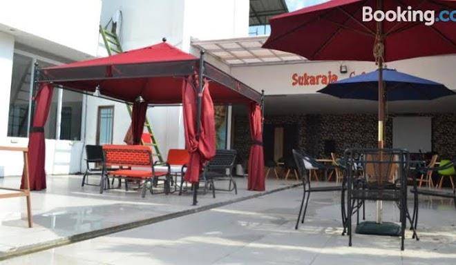 City hotel