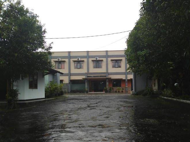 Handayani Hotel Image