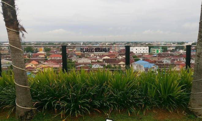 Airy tengah merdeka barat 428 pontianak