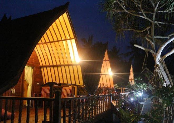 Gili lumbung bungalows and bar