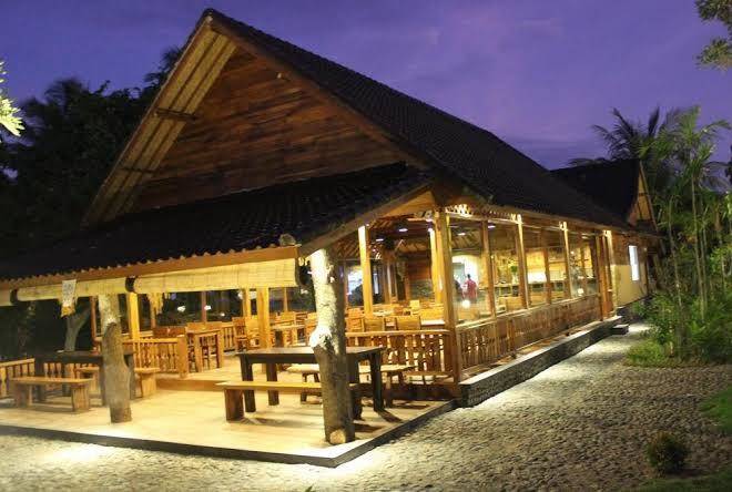 Mina tanjung hotel