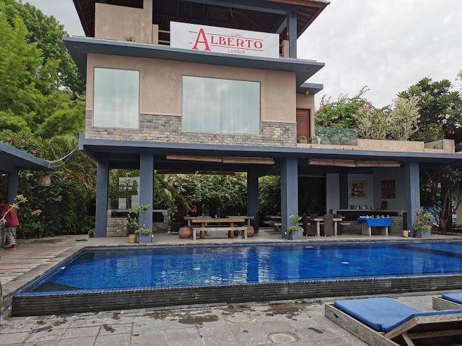 Cafe alberto b and b