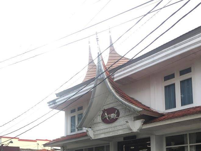 Amali gallery hotel