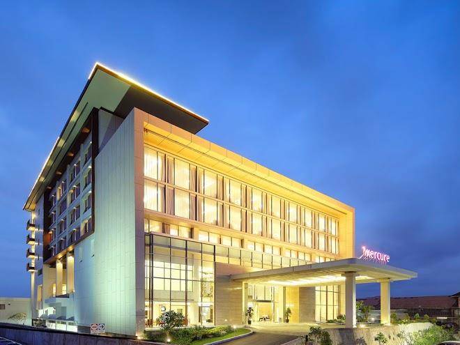 Mercure padang