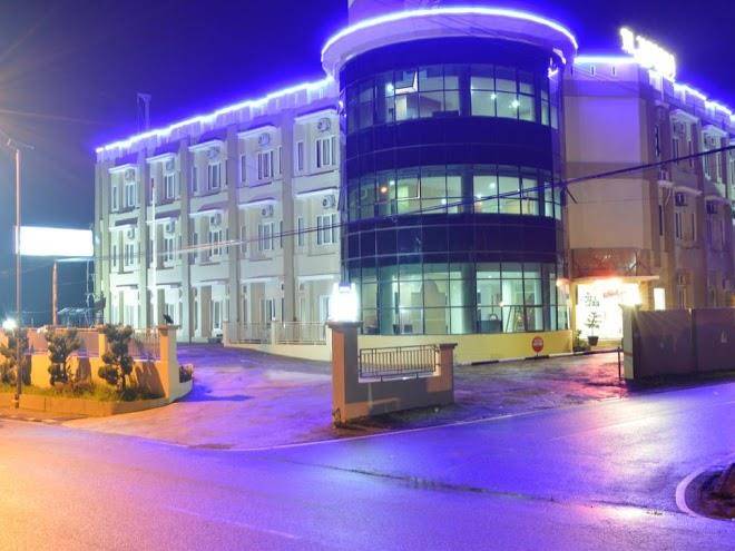 Rangkayo basa hotel padang panjang