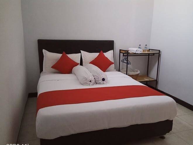 Hotel khirani