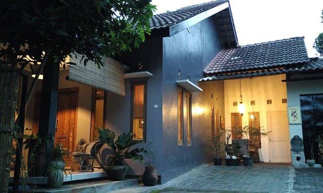 Rumah lotus yogyakarta