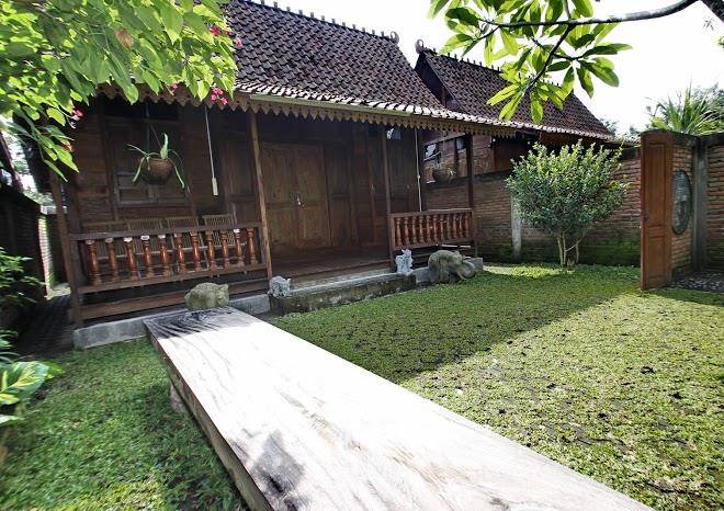 Tirto raharjo temple