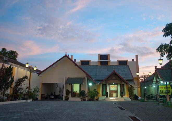 Hotel pramesthi