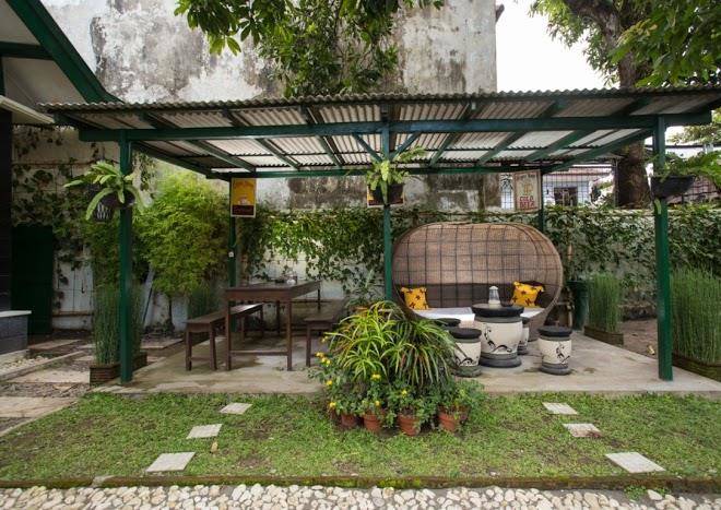 Mango tree dipudjo homestay