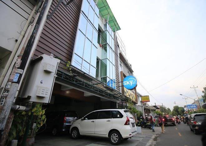 Sky hotel hayam wuruk