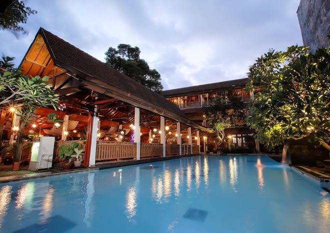 Paku mas hotel