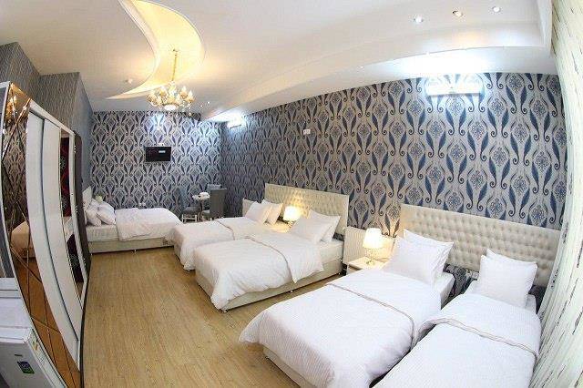 Hotel & cafe alvand