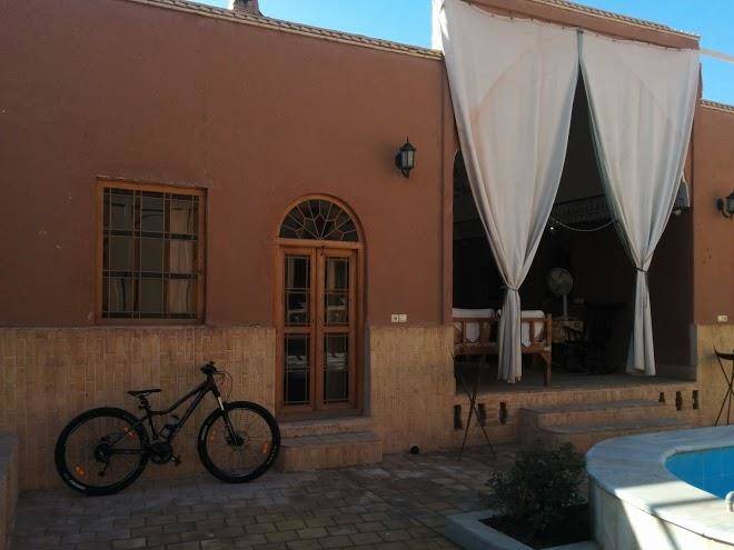 Farvardinn desert inn