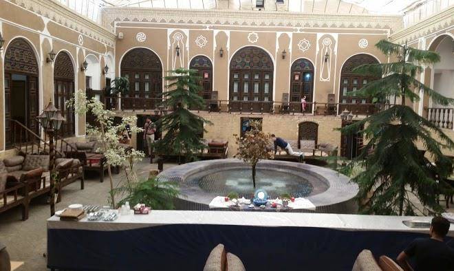 Rose traditional hotel