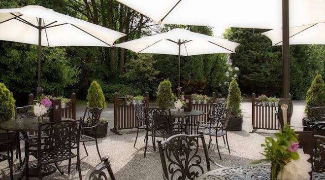 Cork's Vienna Woods Hotel And Holiday Homes Image