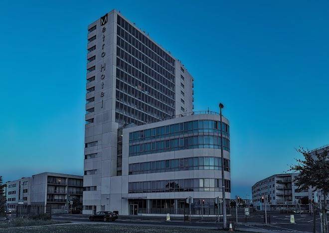 Metro hotel
