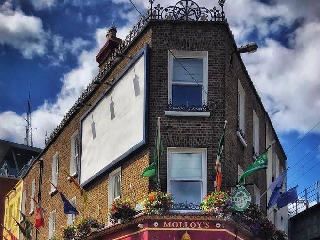 Molloy's pub