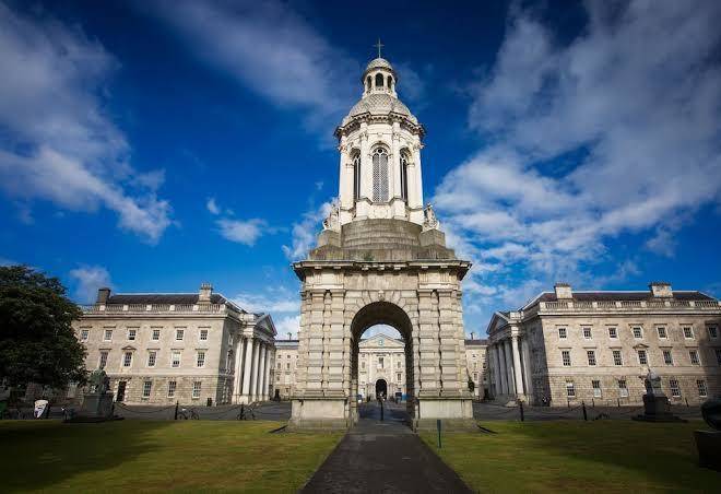 Stauntons On The Green Image