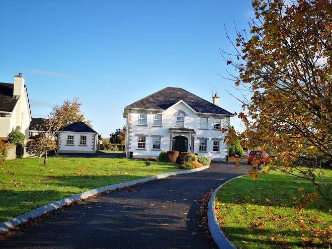 Doonard manor