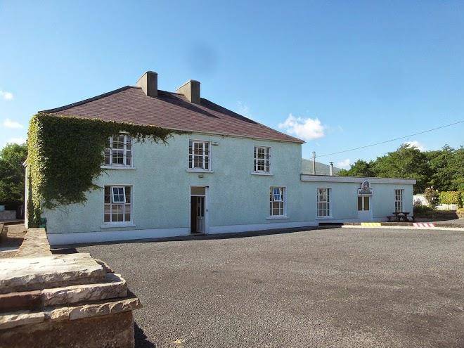 Paddy's palace dingle peninsula