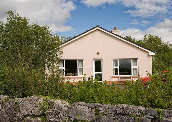 Lakeshore Holiday Homes Image