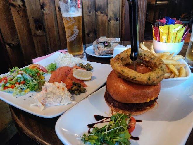 Val's bistro