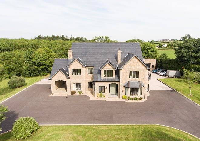 Gable manor
