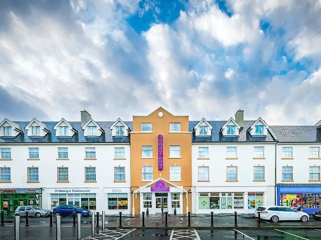 Central hotel tullamore