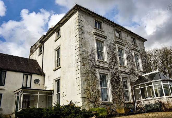 Healthfield Manor Image