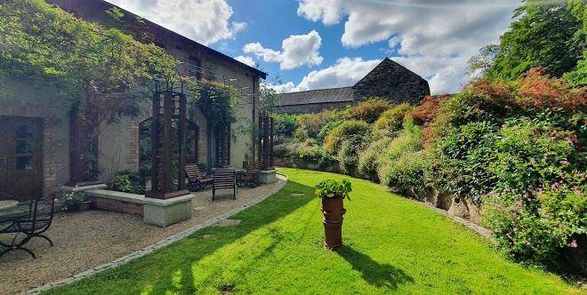 Croneybyrne courtyard holiday homes