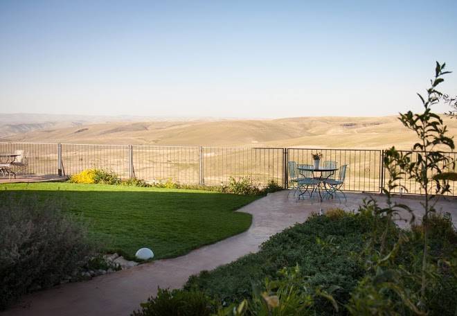 Desert call arad accommodation