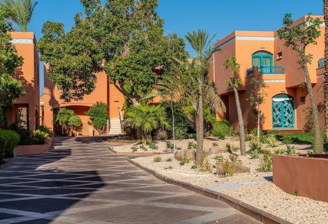 U Sunrise Club Image